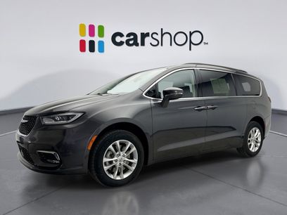 Used 2021 Chrysler Pacifica Touring w/ Cold Weather Group