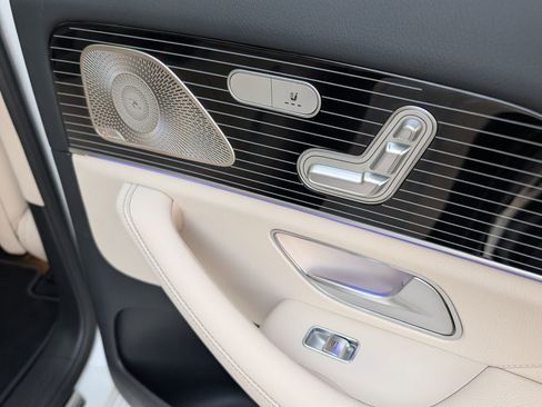 Used 2026 Mercedes-Benz GLS 450 4MATIC image 18