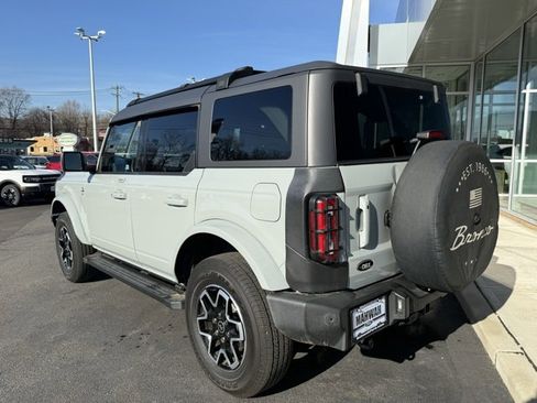 Used 2022 Ford Bronco Outer Banks image 4
