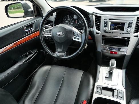 Used 2012 Subaru Outback 2.5i Limited w/ Moonroof Pkg AWD/4WD image 9
