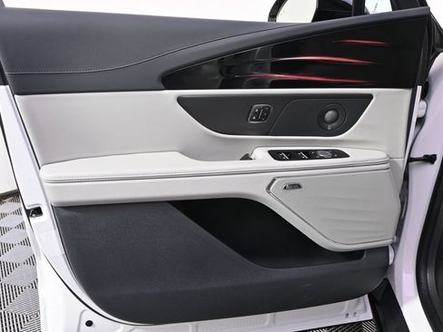 New 2026 Lincoln Nautilus Reserve w/ Jet Appearance Package AWD/4WD image 22