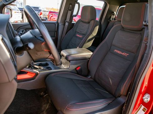 Used 2022 Nissan Frontier PRO-4X w/ Technology Package image 13