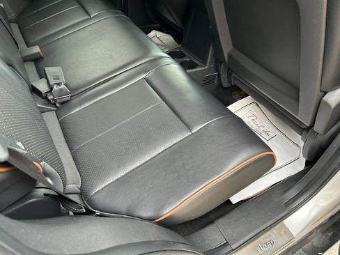 Used 2011 Jeep Liberty 70th Anniversary image 11