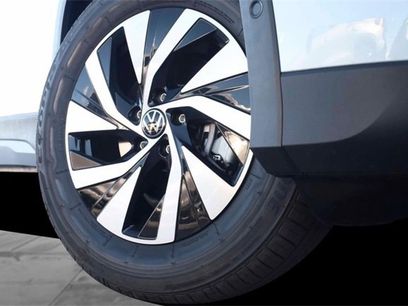 New 2025 Volkswagen Tiguan S