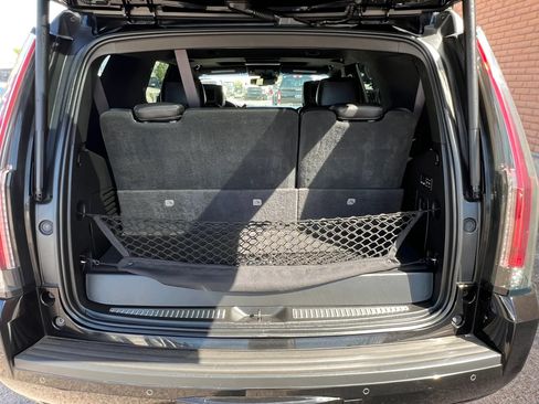 Used 2016 Cadillac Escalade Platinum AWD/4WD image 29