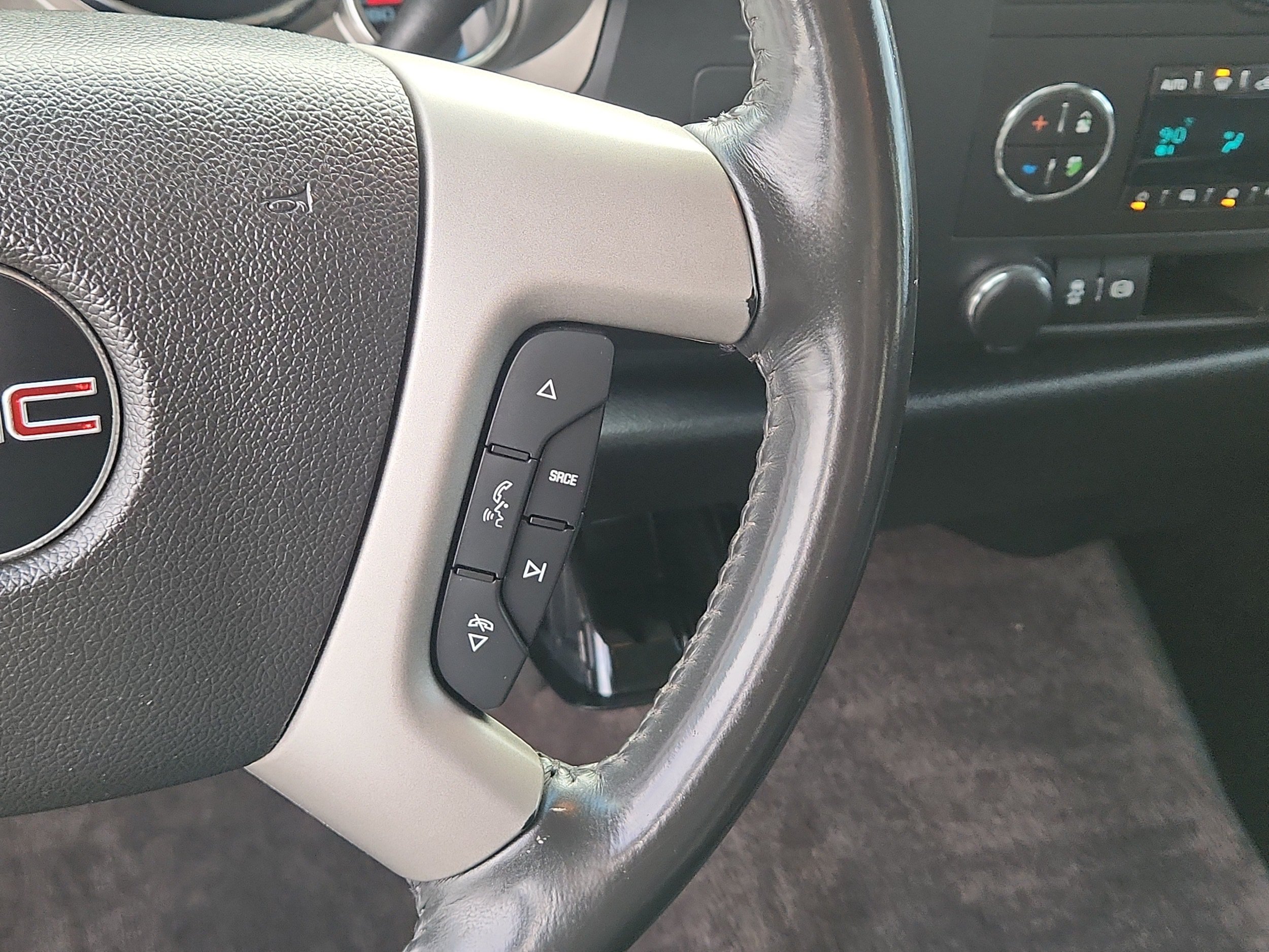 Used 2012 GMC Sierra 2500 SLE w/ SLE Preferred Package AWD/4WD image 15