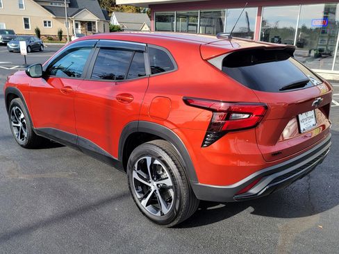 Used 2024 Chevrolet Trax RS w/ Driver Confidence Package image 7