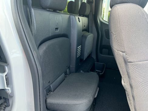 Used 2023 Nissan Frontier S w/ Technology Package image 15