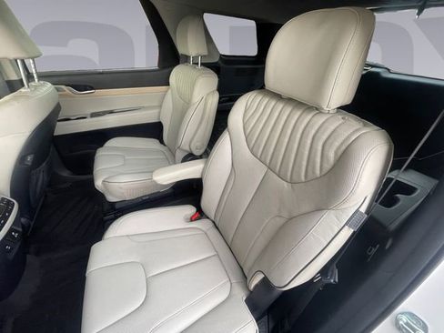 Used 2024 Hyundai Palisade Limited image 16