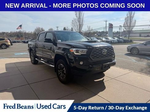 Used 2021 Toyota Tacoma TRD Sport w/ TRD Premium Sport Package image 1