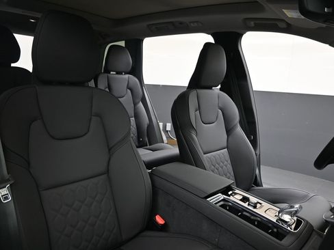 New 2026 Volvo XC90 B6 Plus w/ Protection Package Premier image 13