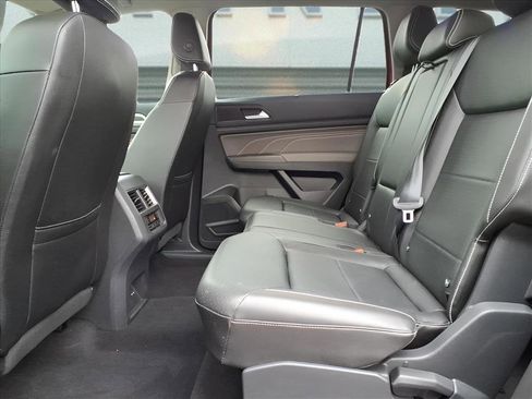 Used 2023 Volkswagen Atlas SE image 14