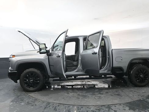 Certified 2025 Chevrolet Silverado 2500 Custom w/ Custom Convenience Package image 17