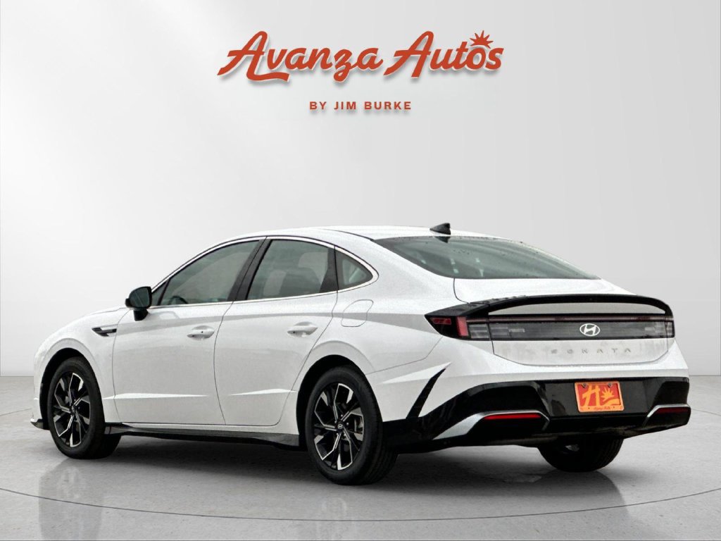 Used 2025 Hyundai Sonata SEL FWD image 3