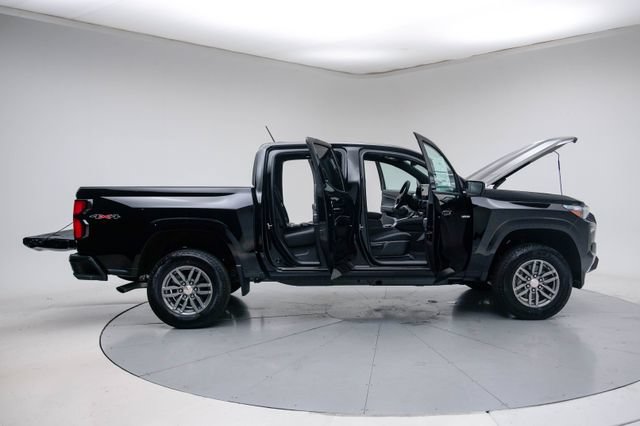 New 2026 Chevrolet Colorado LT w/ LT Convenience Package AWD/4WD image 16