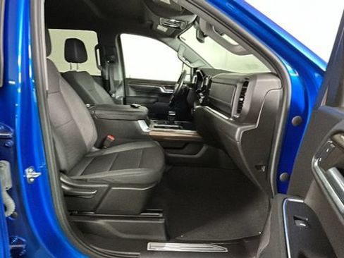 Used 2023 Chevrolet Silverado 1500 RST AWD/4WD image 31