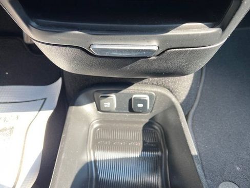 Used 2020 Chrysler Pacifica Touring w/ S Appearance Package FWD image 17