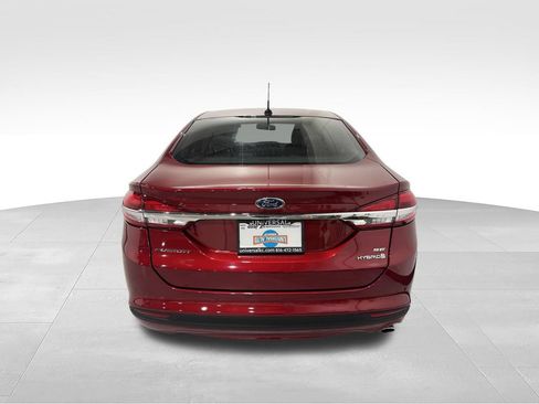 Used 2018 Ford Fusion SE w/ Equipment Group 602A FWD image 25