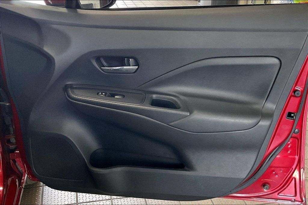Used 2025 Nissan Versa SV FWD image 19