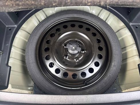 Used 2025 Chevrolet Equinox LT w/ Convenience Package II image 29