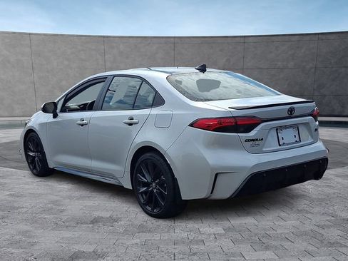 Used 2023 Toyota Corolla SE w/ SE Premium Package FWD image 4