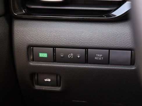 Used 2020 Nissan Sentra SV FWD image 20