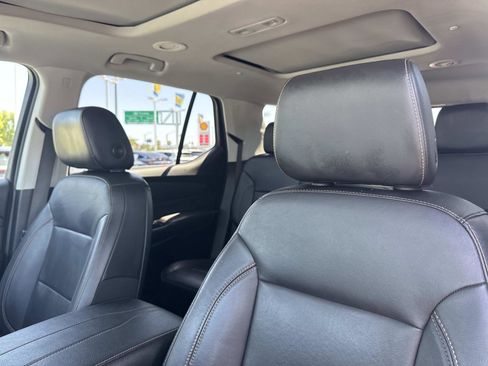 Used 2019 Chevrolet Traverse LT w/ LT Premium Package FWD image 23