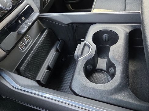 Used 2024 RAM 1500 Laramie image 25