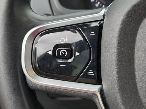 Used 2023 Volvo XC90 B5 Plus AWD/4WD image 25