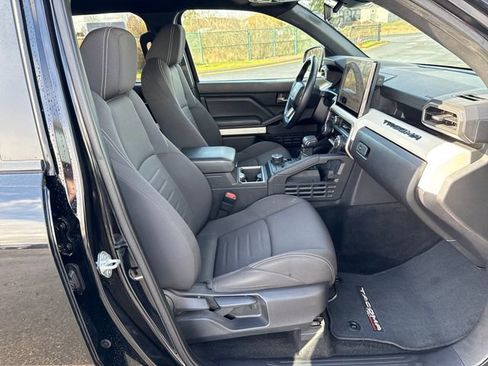 Used 2024 Toyota Tacoma TRD Off-Road image 12