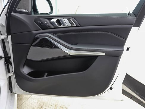 New 2026 BMW X5 xDrive50e w/ M Sport Package image 29