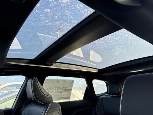 New 2026 Toyota Crown Signia Limited image 18