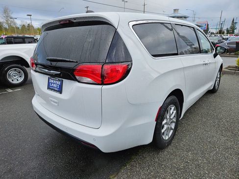 New 2026 Chrysler Voyager LX FWD image 5