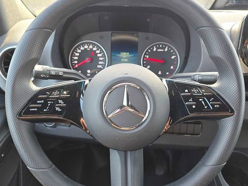 Used 2025 Mercedes-Benz Sprinter 2500 image 31
