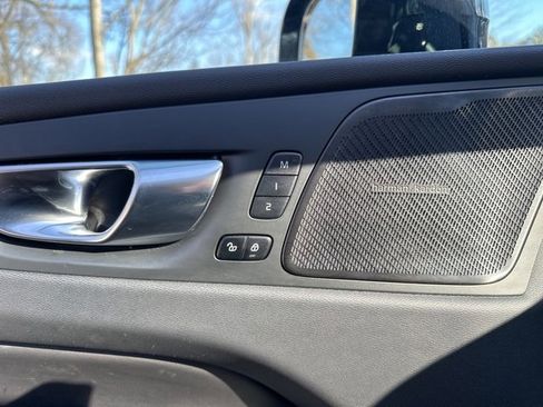 Certified 2023 Volvo XC60 B5 Plus w/ Climate Package image 32