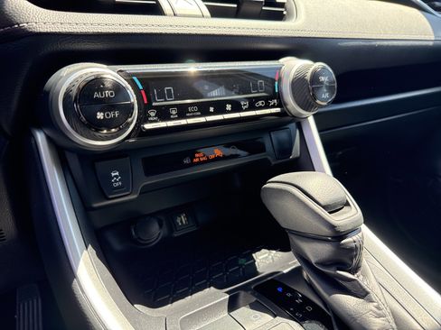 Used 2024 Toyota RAV4 XLE image 23