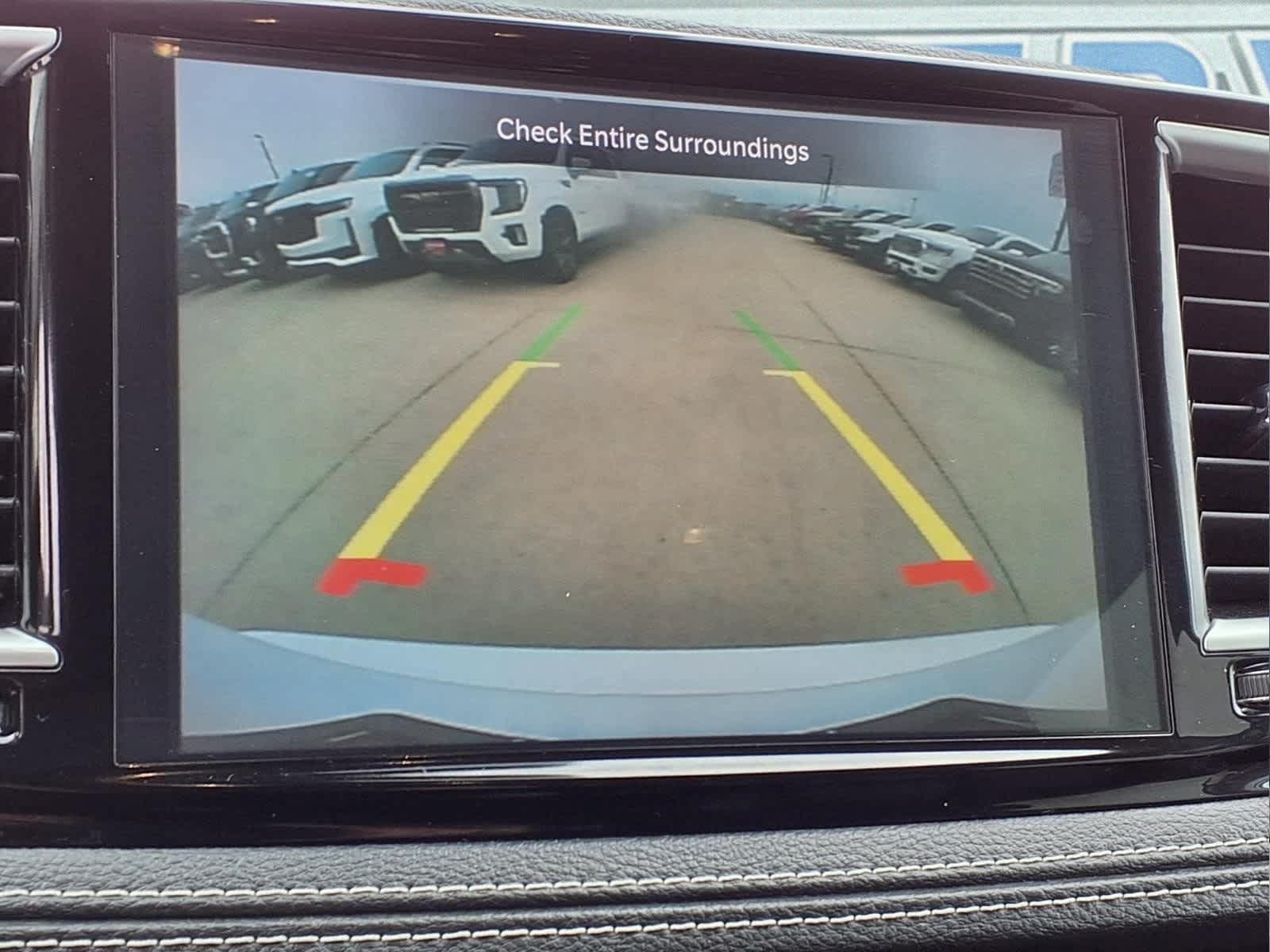 Used 2024 Chrysler Pacifica Touring-L FWD image 19