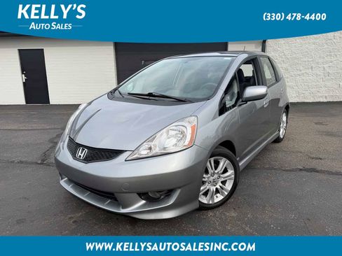 Used 2009 Honda Fit Sport image 1