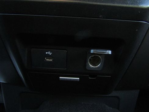 Used 2018 Ford F150 XLT image 31