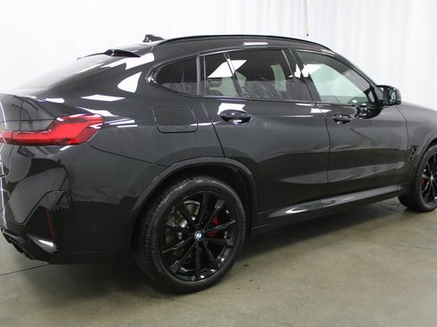 Used 2024 BMW X4 M40i w/ Premium Package image 6
