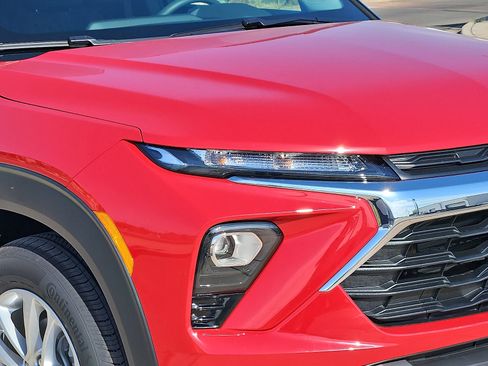 New 2026 Chevrolet TrailBlazer LS w/ LS Convenience Package FWD image 8