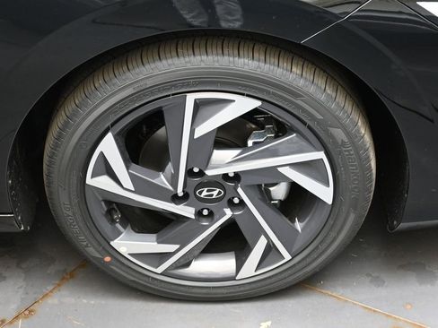 New 2026 Hyundai Elantra Limited FWD image 10