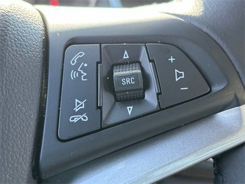 Used 2022 Chevrolet Trax LT w/ LT Convenience Package image 32