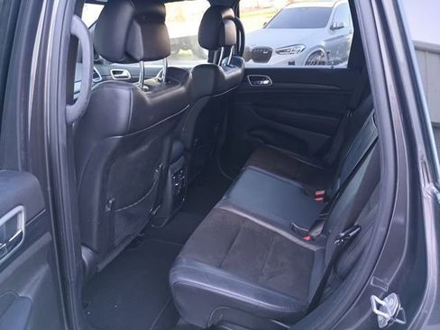 Used 2020 Jeep Grand Cherokee Laredo w/ Laredo X Package image 8