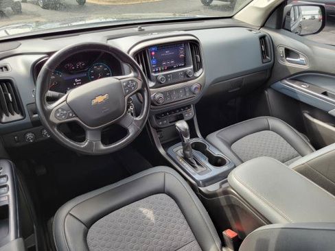 Used 2022 Chevrolet Colorado Z71 AWD/4WD image 23