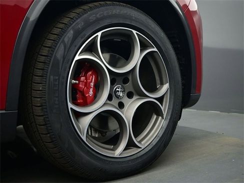 Used 2022 Alfa Romeo Stelvio Ti image 52