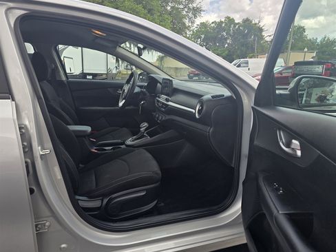 Used 2020 Kia Forte LXS FWD image 26