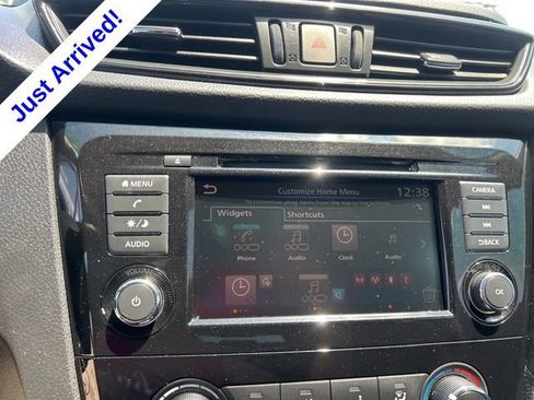 Used 2018 Nissan Rogue S FWD image 22