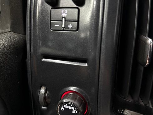 Used 2016 GMC Sierra 3500 4x4 Crew Cab w/ Sierra Convenience Package image 19
