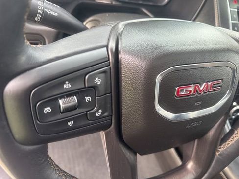 Used 2022 GMC Yukon AT4 image 15